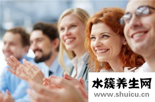 手發抖
