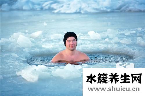蛙泳姿勢