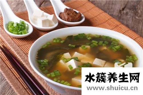 鰱魚燉豆腐