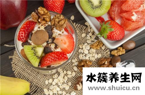 塑料餐具