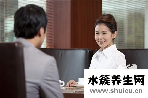 灰色打底褲