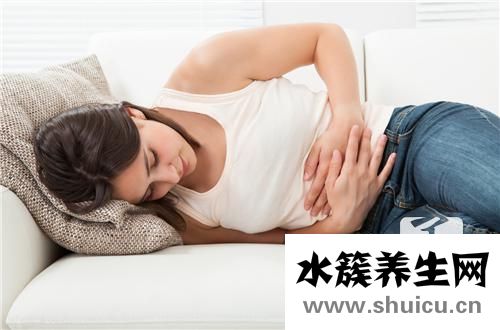 女性肚臍眼平行左邊疼