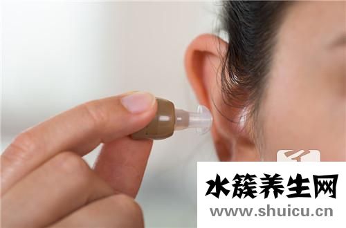 耳洞腫了