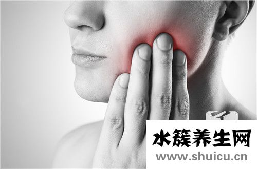 顴骨疼