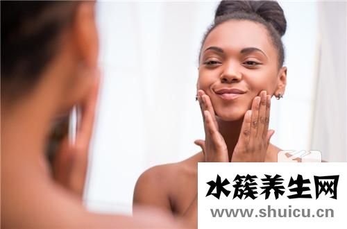 左臉頰抽搐