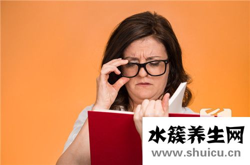 帶眼鏡頭暈