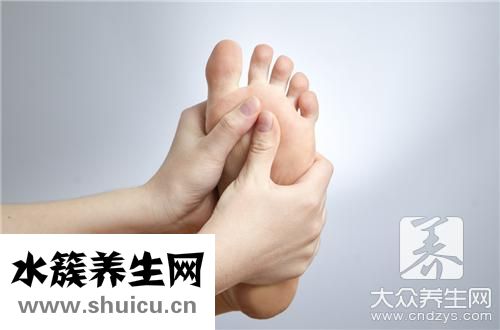 跑步腳底疼