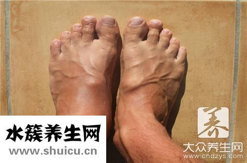 腳骨頭疼