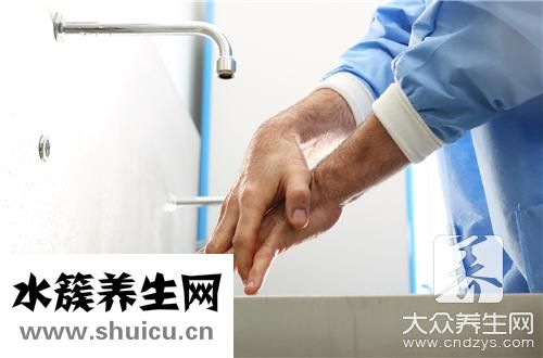 手腳起水泡