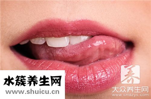 嘴唇上薄下厚