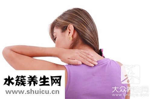 睡覺起脖子疼
