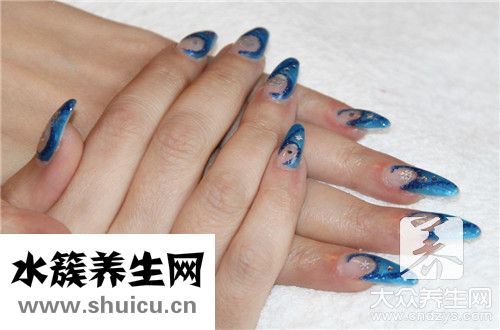 手上起小水泡癢用白醋
