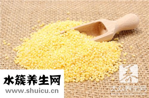 香蕉小米粥