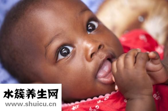 新生兒喂奶粉