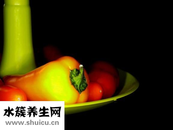 一個足一個皮