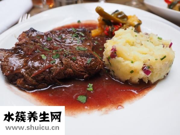 土豆燜牛腩