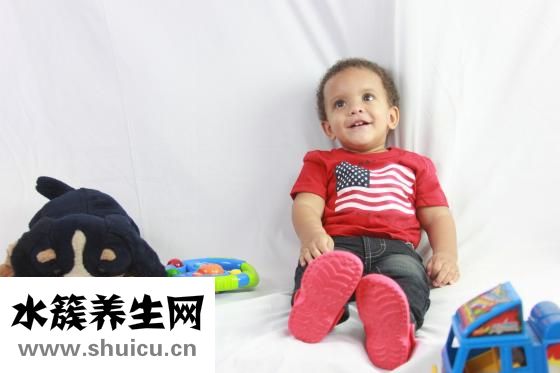 小孩發燒吃什么好