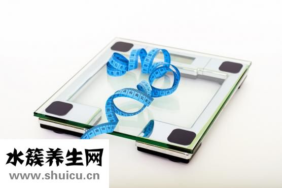 下眼瞼浮腫