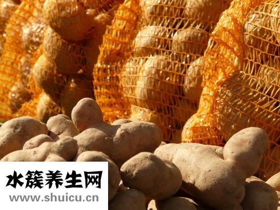 土豆生吃會中毒嗎