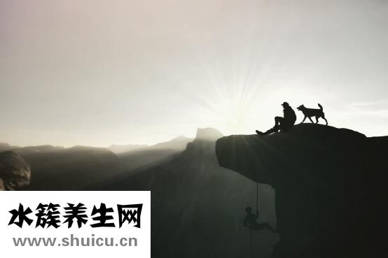 晚上吃草莓