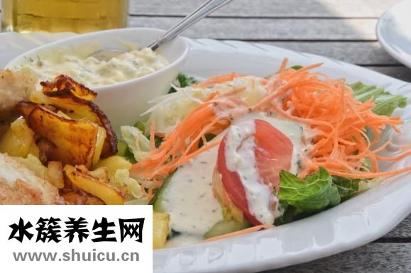 土豆脊骨湯