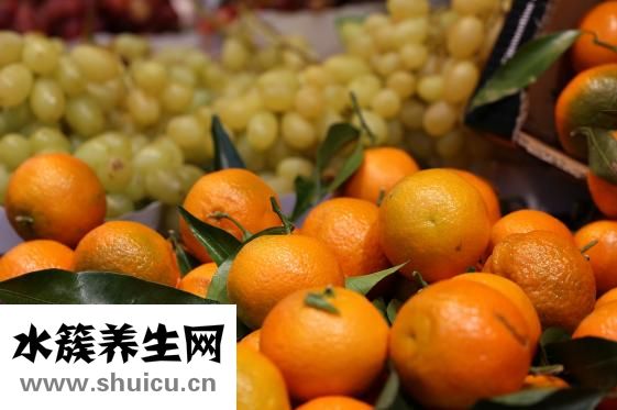 下巴后縮圖片