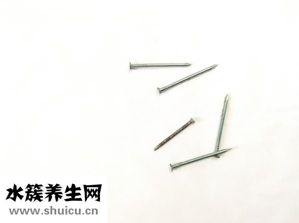 指甲有橫紋