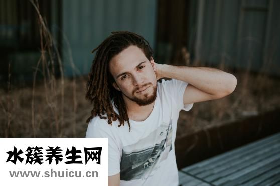 頭發兩邊少