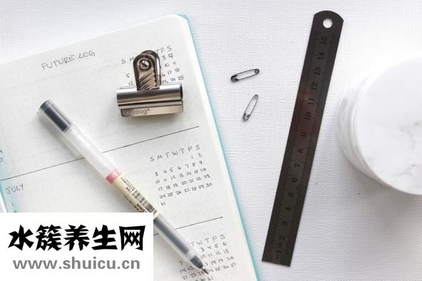 太陽穴長包