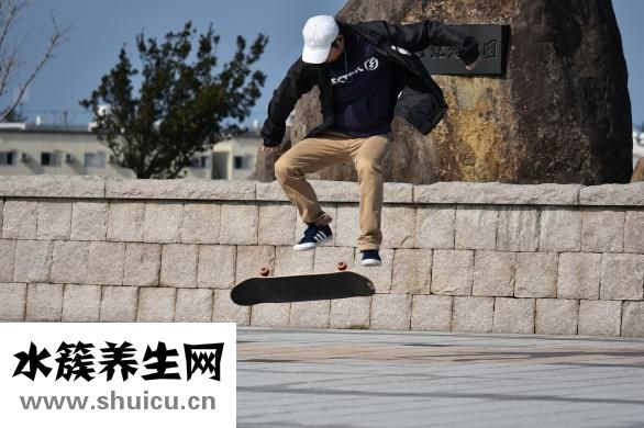 學生正確坐姿