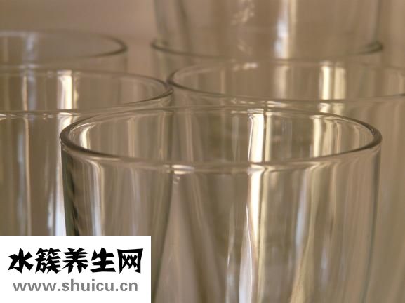 手背上長痣