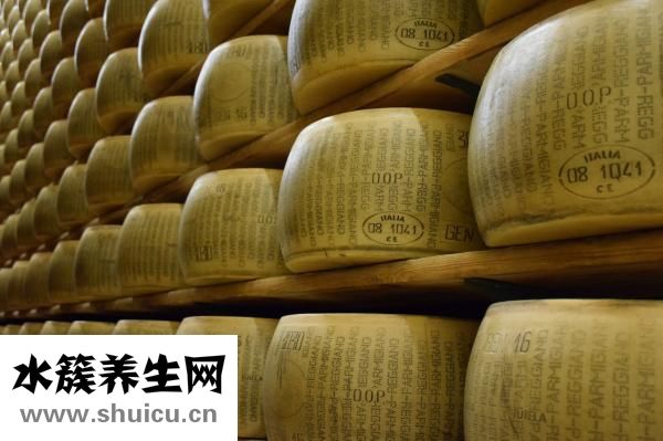 頸部起疙瘩