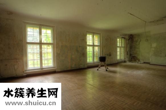 衣服發黃怎么辦