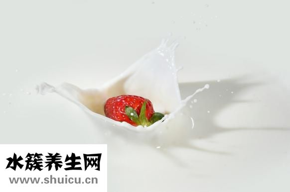榨果汁要加水嗎
