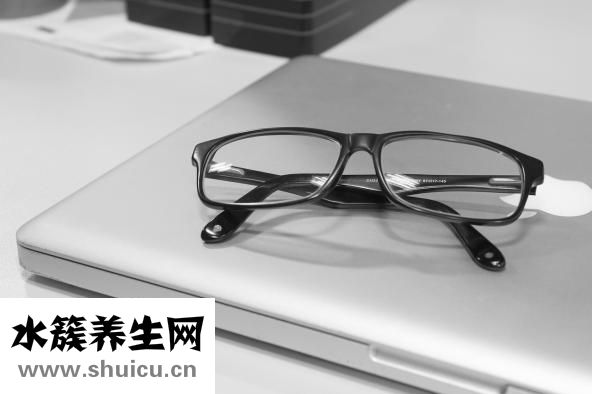 洗隱形眼鏡