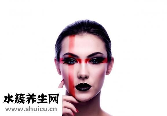 腿上有紅血絲