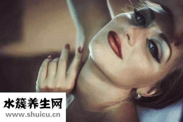 嘴唇干怎么辦