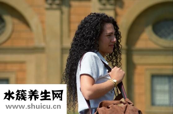 頭發油怎么辦