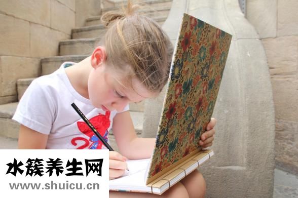 嬰兒吐奶嚴重怎么辦