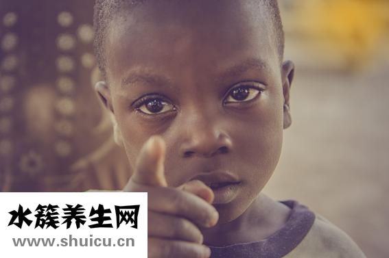 尿不濕怎么用