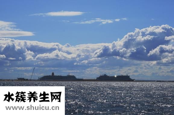 割眼袋怎么割
