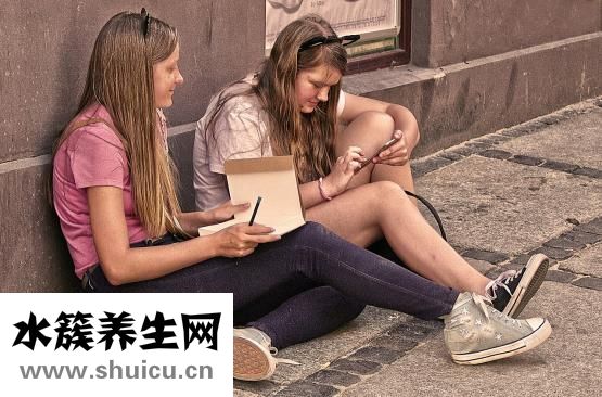 怎么樣給頭發補水