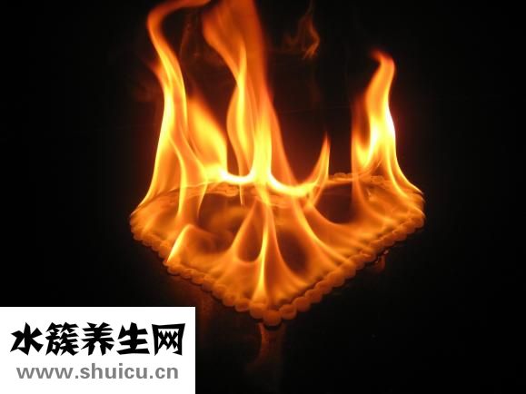怎么能鎮定