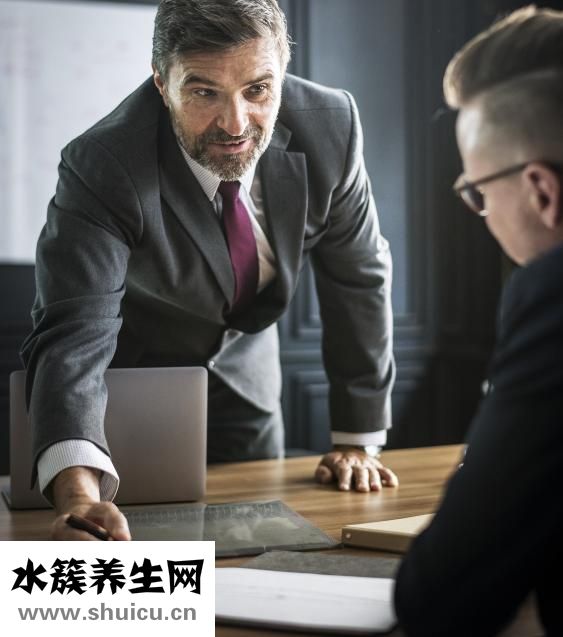 帶環腰疼怎么回事