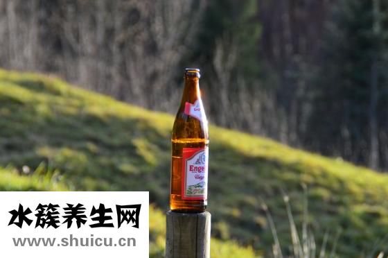 怎么用塑料瓶洗澡