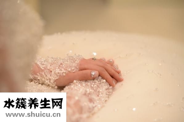告怎么組詞