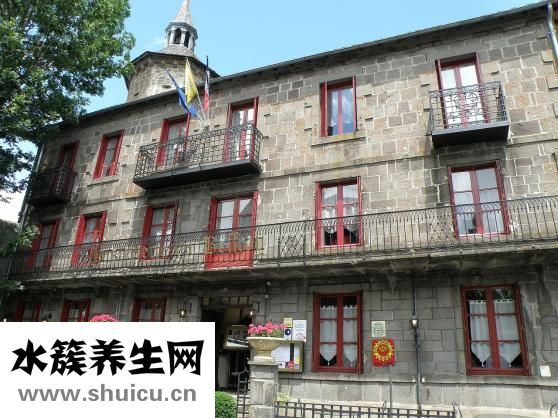 腳后跟旁邊怎么會腫