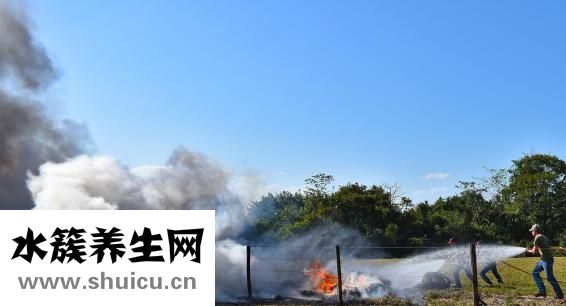 小溪怎么了