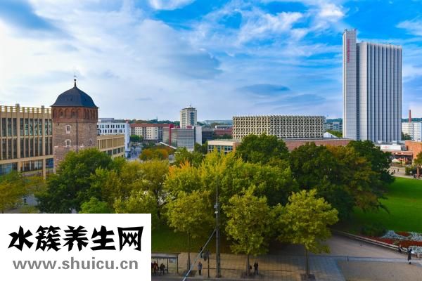 李銳臉怎么了