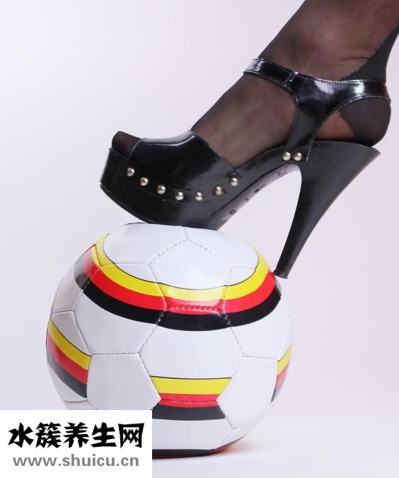 靴子窄怎么辦